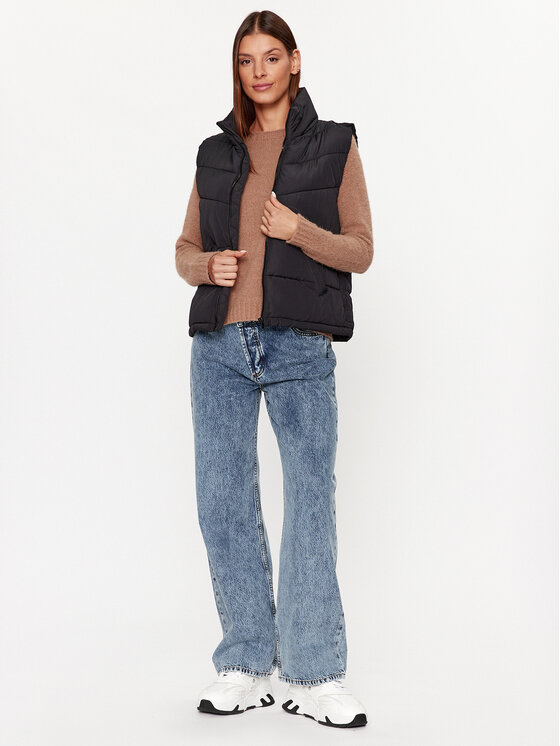 Noisy May Noisy May Brezrokavnik Dalcon 27027287 Črna Regular Fit