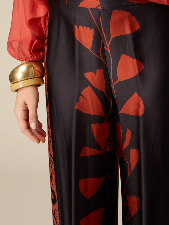 Oltre Oltre Pantaloni di tessuto P008J002462N0Z3 Nero Baggy Fit