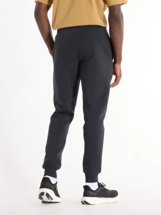 New Balance New Balance Spodnie dresowe MP43904 Czarny Standard Fit