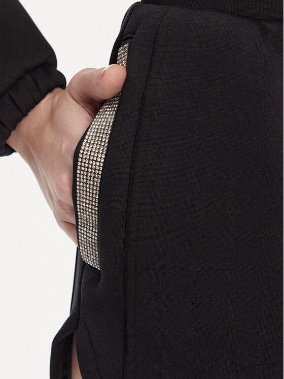 Guess Guess Pantaloncini di tessuto Kiara V4GD16 FL04P Nero Regular Fit
