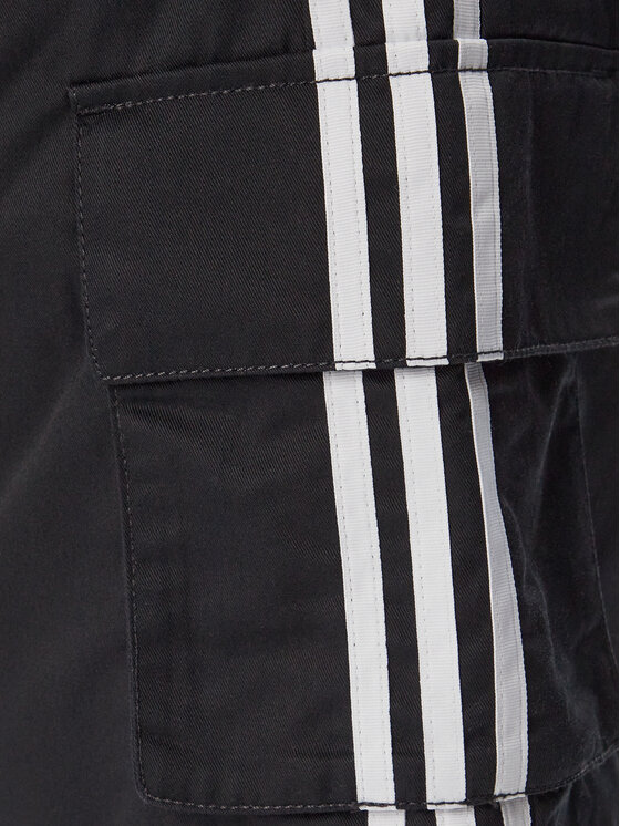 adidas adidas Stoffshorts Adicolor Cotton Twill Cargo Shorts KS9929 Schwarz Relaxed Fit
