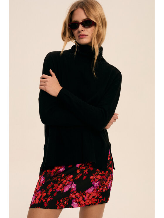 Melismee Stockholm Melismee Stockholm Sweter Czarny kaszmirowy golf oversize Czarny Pullover Fit