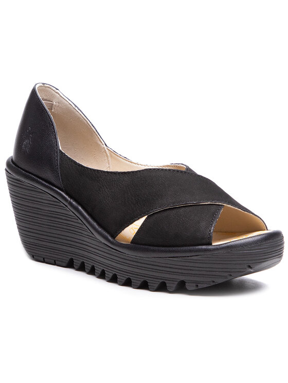 Scarpe basse Fly London