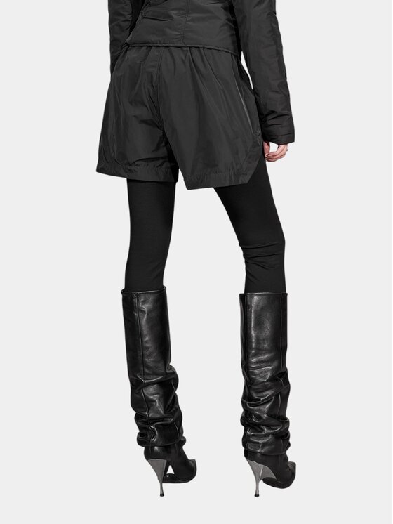 MADE BY SOCIETY MADE BY SOCIETY Spodnie materiałowe COSMIC REBEL Bermuda Shorts - B27416 Czarny Basic Fit