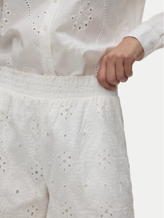 Vero Moda Vero Moda Medžiaginiai šortai Eliza 10346709 Balta Regular Fit