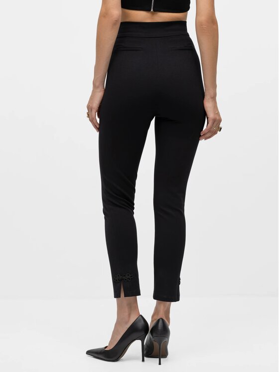 MANDRAGORA MANDRAGORA Spodnie materiałowe Mona Czarny Slim Fit
