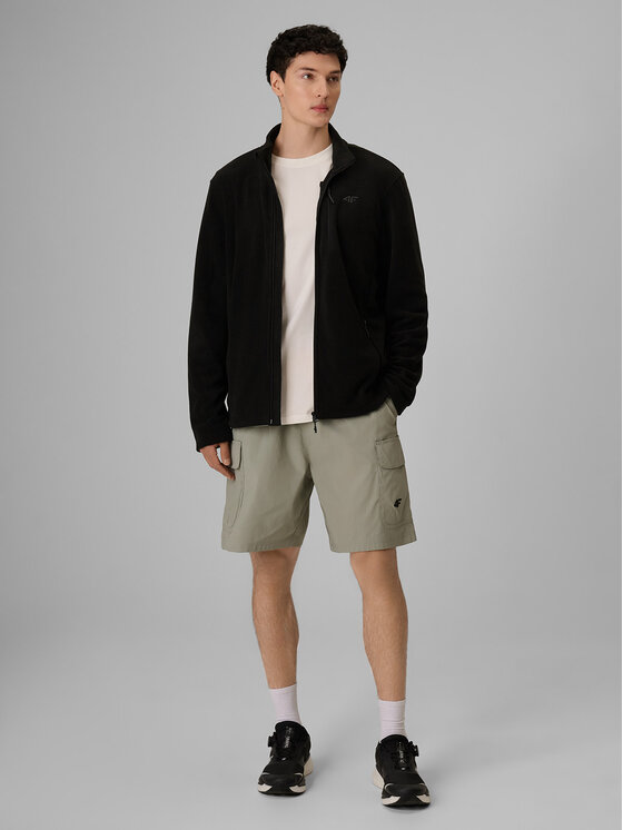 4F 4F Polar NOS Czarny Regular Fit