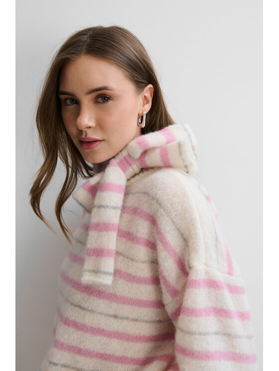 Fobya Fobya Sweter F2112 Różowy Basic Fit