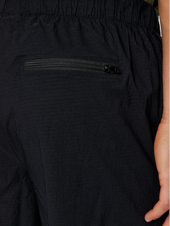 Rains Rains Szövet nadrág Tomar Pants Regular 19300 Fekete Regular Fit