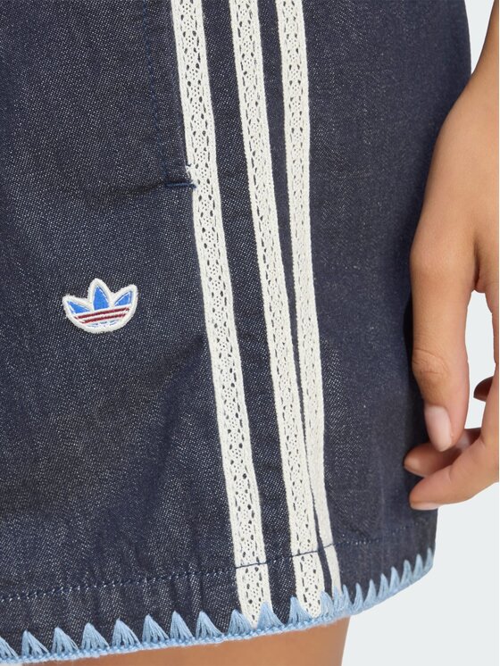 adidas adidas Szorty sportowe 167789 Niebieski jasny Regular Fit