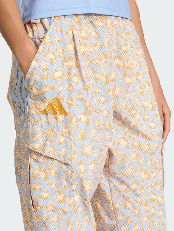 adidas adidas Spodnie outdoor 162742 Biały Loose Fit