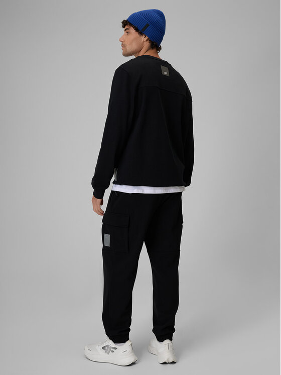 4F 4F Spodnie dresowe NIGHT RUN Czarny Regular Fit