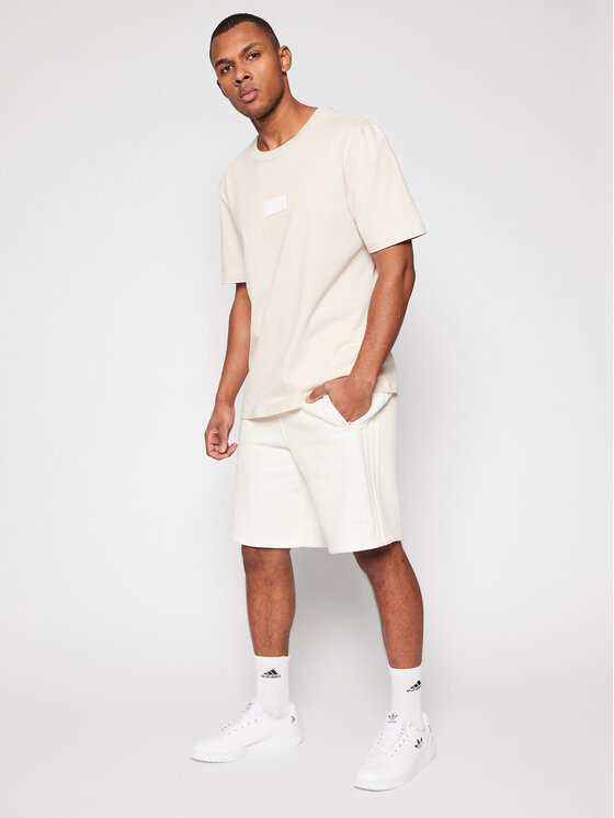 adidas Szorty sportowe adicolor 3-Stripes GN3457 Beżowy Regular Fit •  Modivo.pl