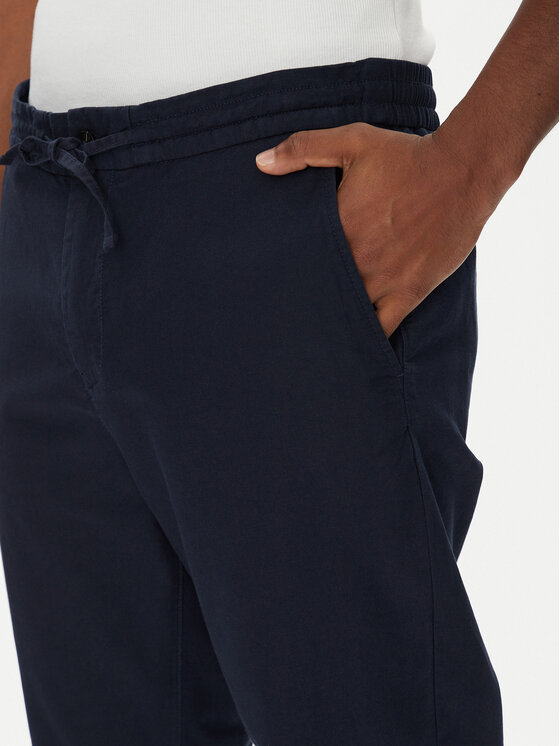 Mustang Mustang Chino hlače Milano 1016436 Mornarsko modra Tapered Fit