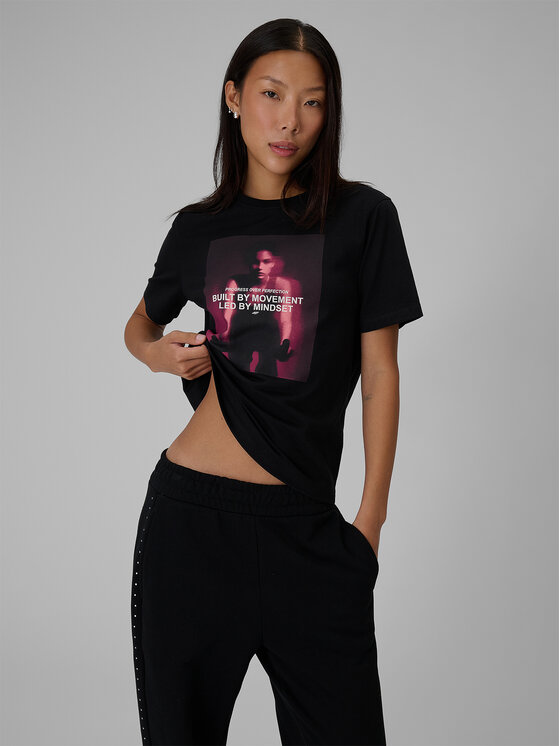 4F 4F T-Shirt SHADOWS ON MARS Czarny Relaxed Fit