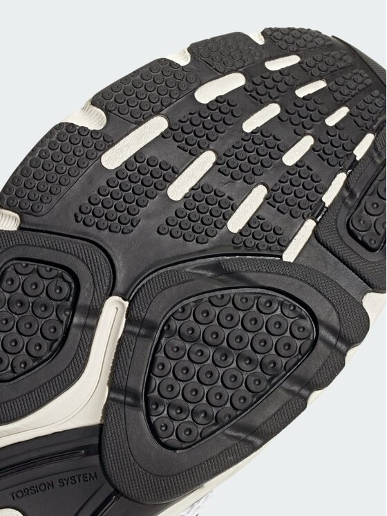 adidas adidas Półbuty 159409 Biały