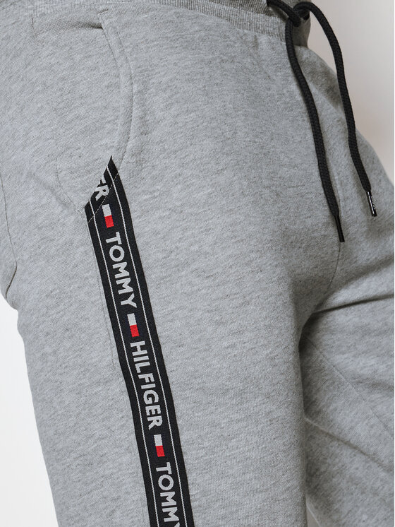 Tommy Hilfiger Tommy Hilfiger Долнище анцуг Trucker UM0UM00706 Сив Regular Fit
