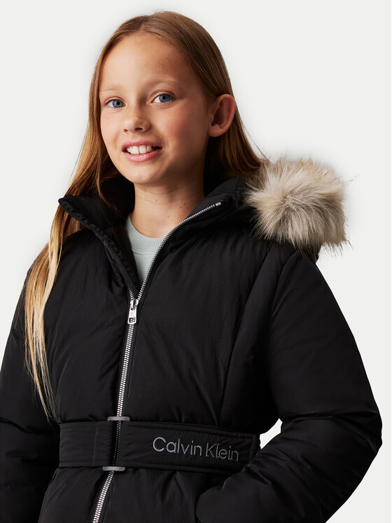 Calvin Klein Jeans Calvin Klein Jeans Žieminė striukė Classic IG0IG02686 Juoda Regular Fit