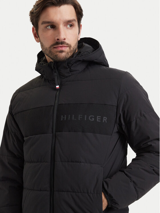 Tommy Hilfiger Tommy Hilfiger Zimné bundy MW0MW45273 Čierna Regular Fit