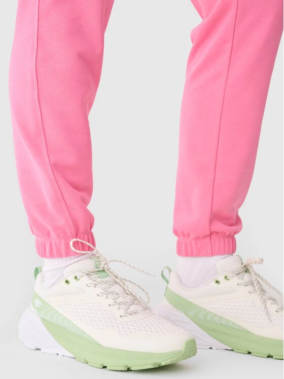 4F 4F Pantaloni da tuta 4FWAW24TTROF0925-54S Rosa Regular Fit