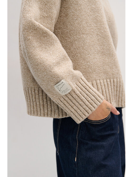 Fobya Fobya Sweter F2089 Beżowy Basic Fit