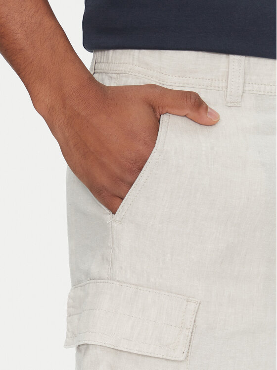 BOSS BOSS Šortky z materiálu Sisla-9-Cargo-Shorts 50536888 Krémová Tapered Fit