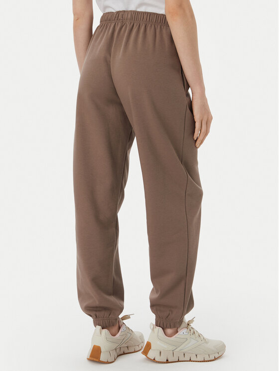 The North Face The North Face Долнище анцуг Evolution Simple Dome NF0A8CWV Светлокафяв Regular Fit