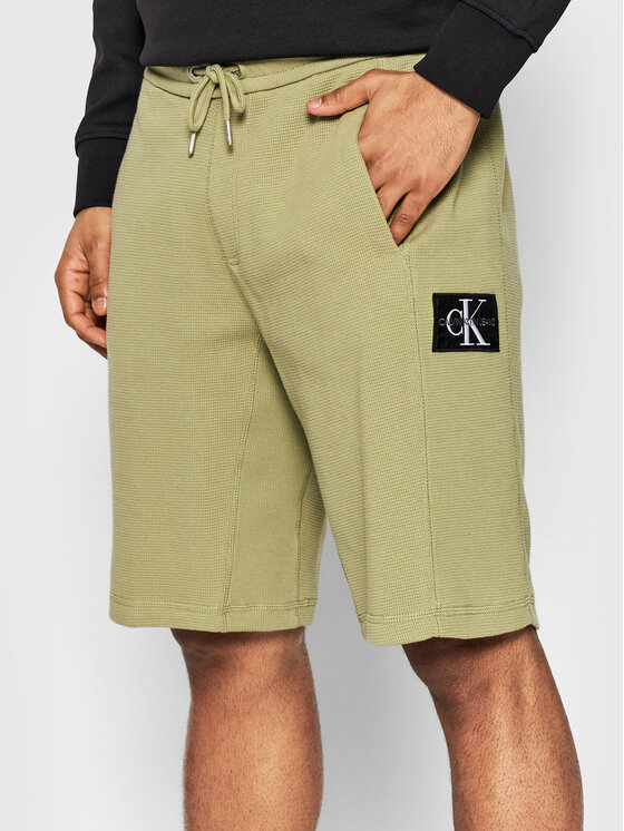 slice Orthodox Governor Calvin Klein Jeans Športové kraťasy J30J317986 Zelená Regular Fit •  Modivo.sk