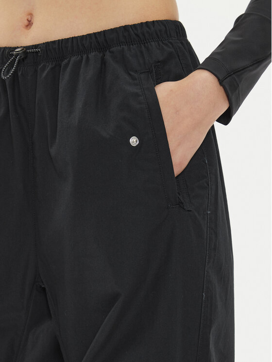Converse Converse Παντελόνι υφασμάτινο W Parachute Pant 10026399-A01 Μαύρο Loose Fit