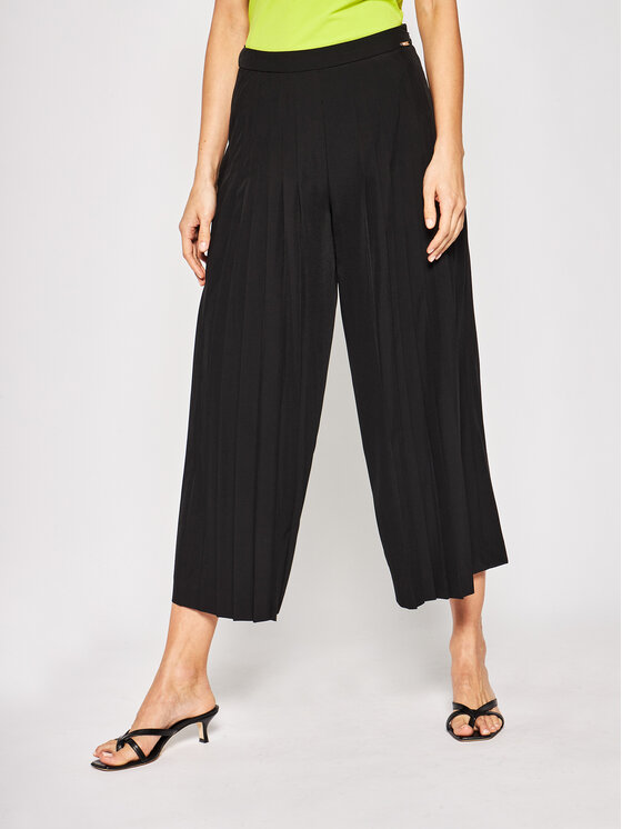 Guess Pantaloni culotte Livia W0GB24 WCUL0 Nero Regular Fit • Modivo.it