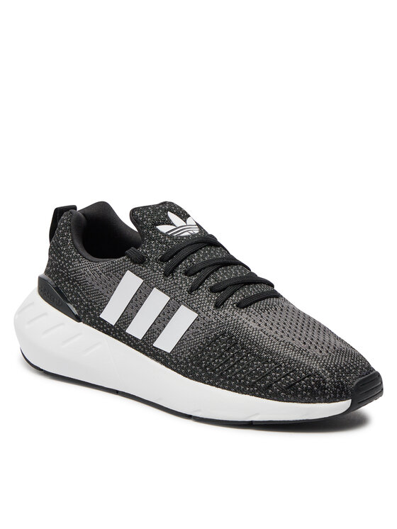 adidas adidas Sneakersy Swift Run 22 GZ3496 Sivá