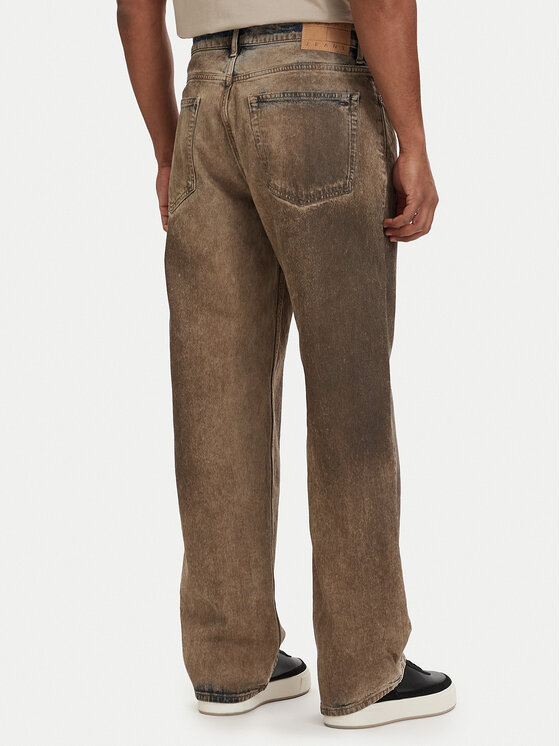 Tommy Jeans Tommy Jeans Farmer Jaimie DM0DM22967 Barna Relaxed Fit