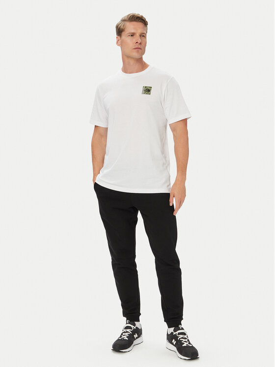 The North Face The North Face Тишърт Monte Reg Ss NF0A8JAV Бял Regular Fit