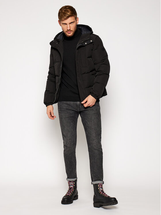 Wrangler Wrangler Kurtka zimowa The Bodyguard W4C8WW100 112129105 Czarny Regular Fit