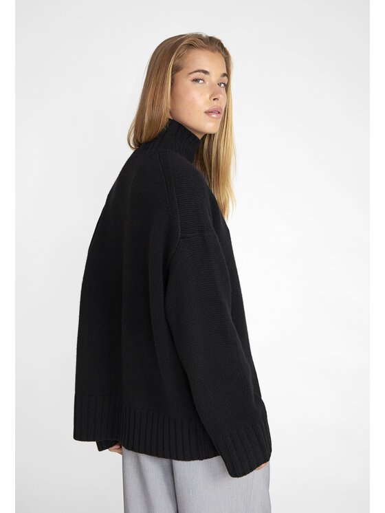 Style Republic Style Republic Golf Sweter o kroju oversize typu boxy, z mieszanki kaszmiru i wełny Czarny Boxy Fit