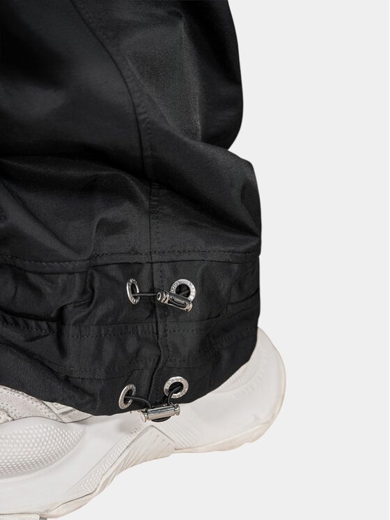 MADE BY SOCIETY MADE BY SOCIETY Spodnie materiałowe Nobbles - P17915 Czarny Basic Fit