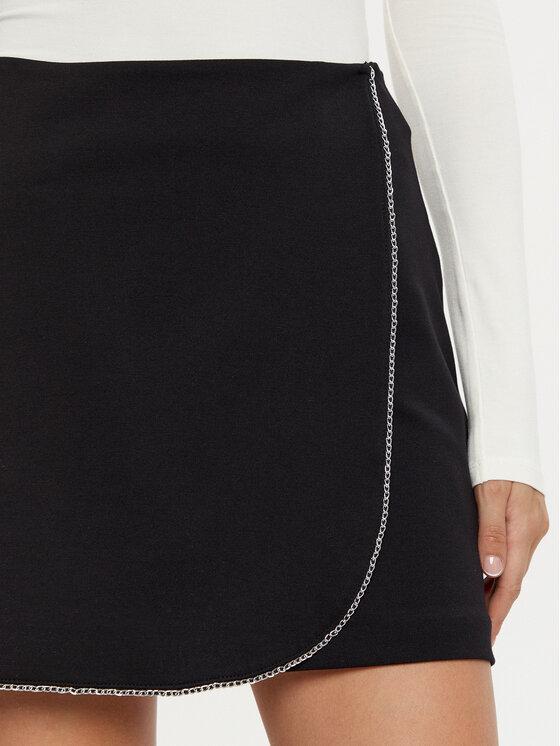 Guess Guess Miniszoknya W5RD85 KCMU2 Fekete Regular Fit