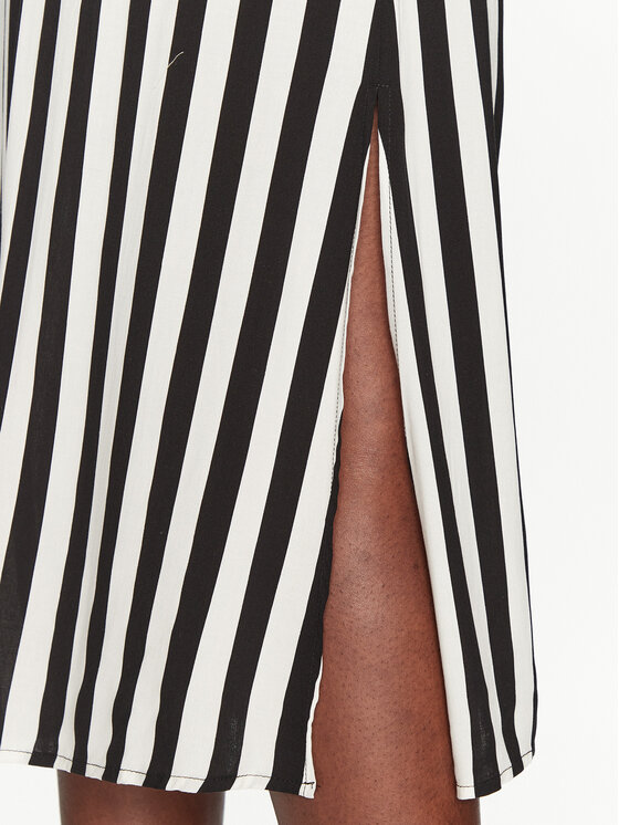 YAS YAS Midi szoknya Savanna 26028279 Fekete Regular Fit
