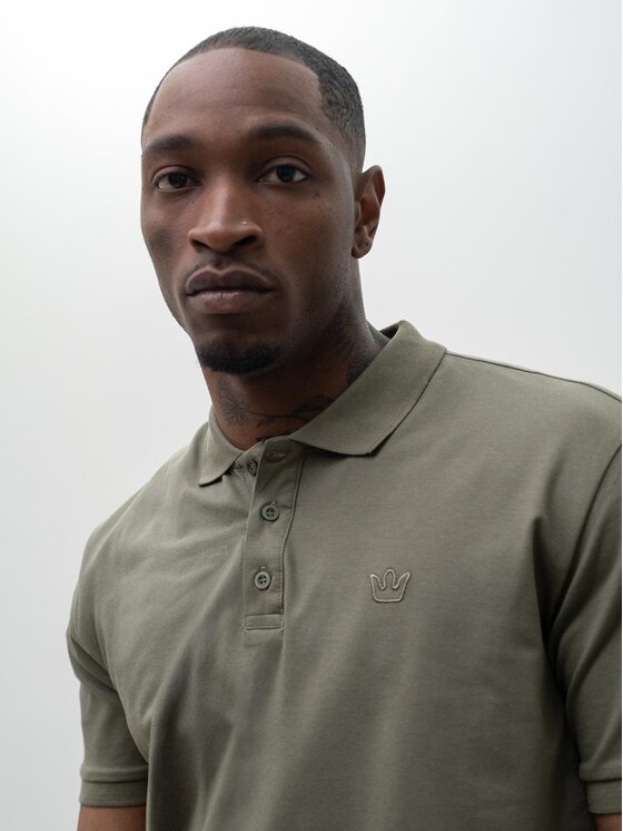 Jigga Wear Jigga Wear Polo Klasyczna z koroną Oliwkowa 131167 Zielony Regular Fit