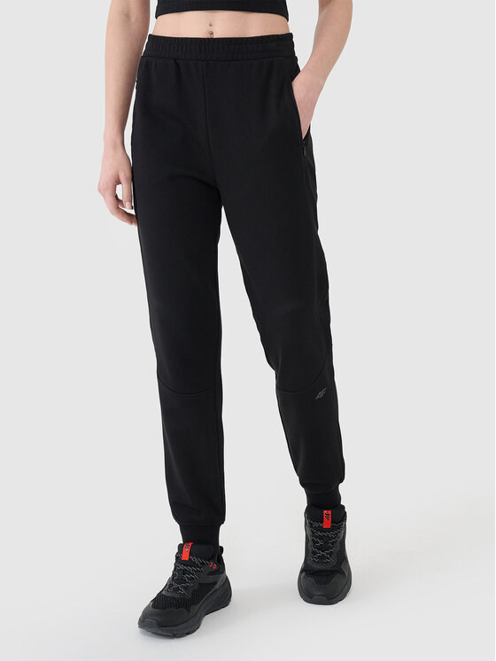 4F 4F Joggery casual Czarny Regular Fit