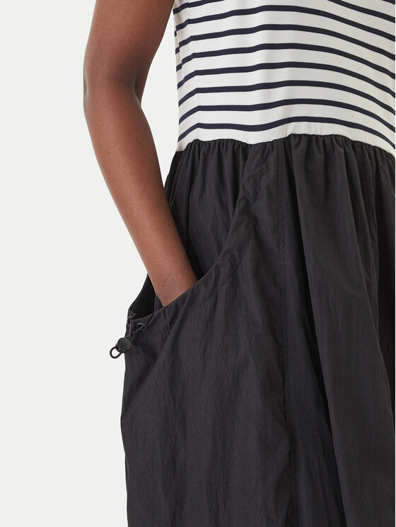 LOLA CASADEMUNT LOLA CASADEMUNT Ikdienas kleita LS2616151 Melns Regular Fit