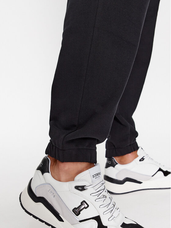 HUGO Hugo Jogginghose 50500460 Schwarz Relaxed Fit