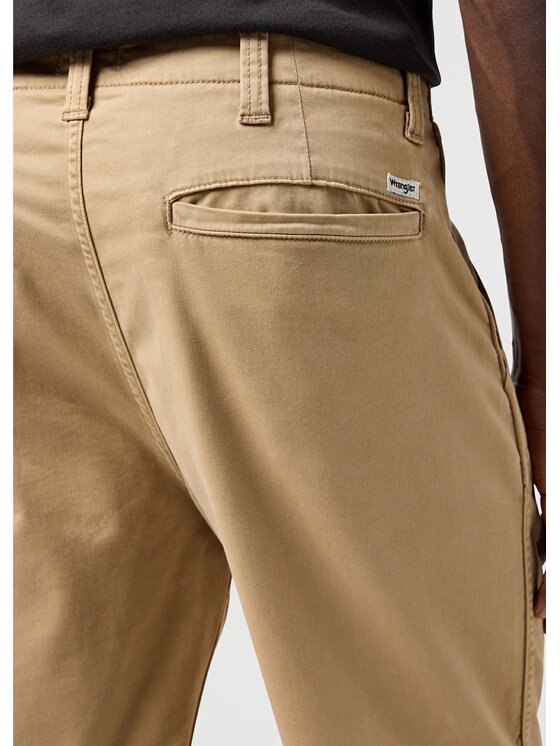 Wrangler Wrangler Szorty materiałowe CHINO SHORT Beżowy Regular Fit