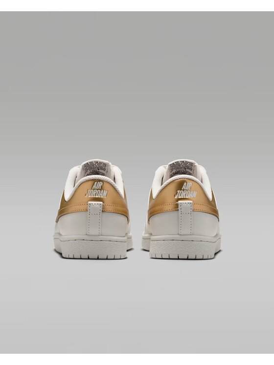 Nike Nike Sneakersy Air Jordan Skyline Low LE Biały