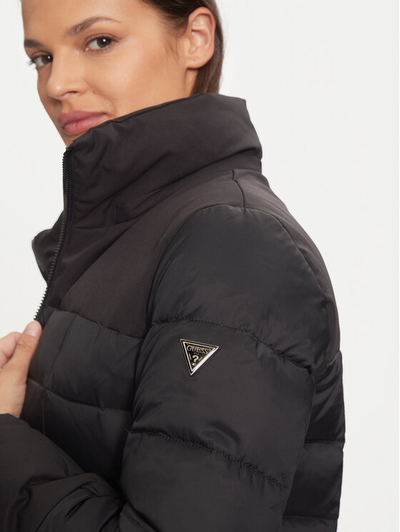 Guess Guess Pūkinė striukė Carolyn W4BL0D WG0V0 Juoda Regular Fit