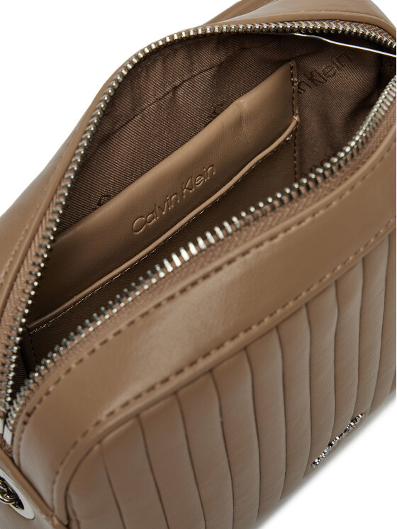 Calvin Klein Calvin Klein Дамска чанта Mini Line Quilt Camera Bag K60K613078 Кафяв