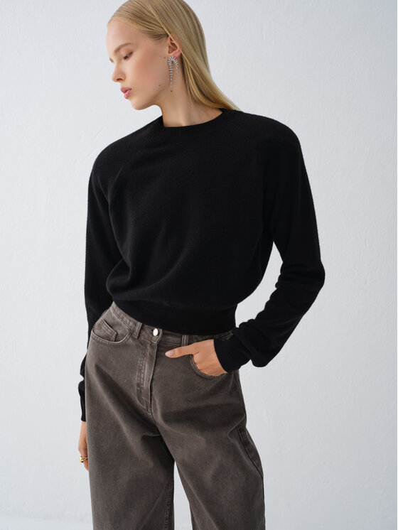 La Mania La Mania Sweter ELLA Czarny Basic Fit
