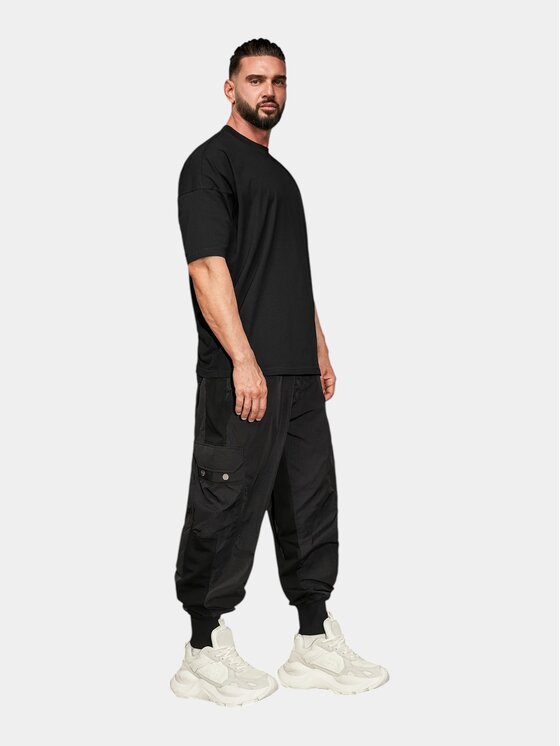 MADE BY SOCIETY MADE BY SOCIETY T-Shirt Silent Form - T17847 Czarny Basic Fit