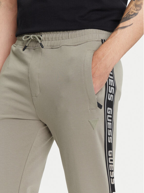 Guess Guess Teplákové kalhoty Z2YB19 K6ZS1 Khaki Regular Fit