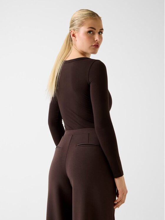 Guess Guess топ 178541 Кафяв Classic Fit